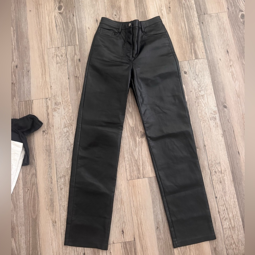 Wilfred Melina Pant